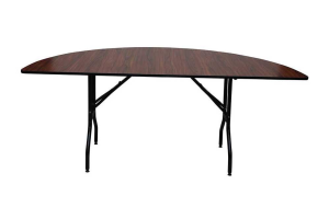 Oval Banket Masalar - Oval formdaki banket masası, düğün ve etkinliklerde estetik ve rahat oturma alanı sunar.