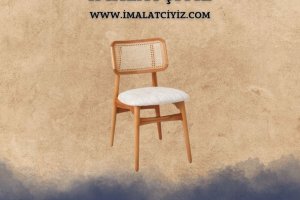 Ahşap Sandalyeler - Masif ahşap çerçeve, sağlam bağlantılar, düz veya hafif eğimli sırt yapısı, ergonomik oturma yüzeyi ile cafe ve restoran kullanımı için ideal.
