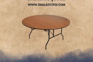 Katlanır Masa Modelleri - Metal veya ahşap ayaklı, katlanabilir tabla, kompakt tasarım, etkinlik ve bistro alanları için pratik kullanım.