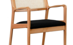 Erik Hasırlı Ahşap Sandalye - Hasırlı oturumu ve sağlam ahşap yapısıyla bu sandalye, ev, kafe ve restoranlarda hem şık hem konforlu bir seçenek sunar.