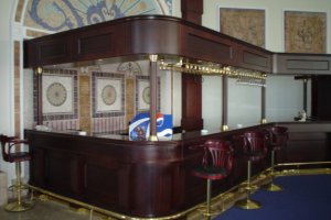 Kapsül Banko Modeli - Yuvarlak hatlara sahip kapsül banko, modern ofislerde dikkat çeker.