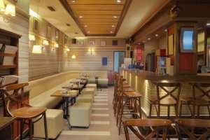 Klasik Banko Tasarımı - Zarif ve klasik detaylara sahip banko, ofislerde şıklığı artırır.