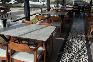 İzmir Karşıyaka Şık Cafe Projesi - İzmir Karşıyaka’da modern çizgilerle tasarlanmış 2025 cafe projesi.