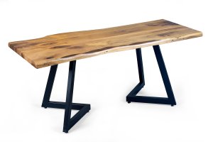 Kurumsal Projeler İçin Ceviz Kütük Masalar - Kafe, restoran ve otel projelerine özel, tek parça ceviz masalar, dayanıklı ve görsel olarak etkileyicidir.