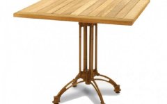 Masif İroko Masa - İroko ağacından üretilmiş masa, dayanıklı ve estetik yapısı ile restoran kullanımına uygundur.