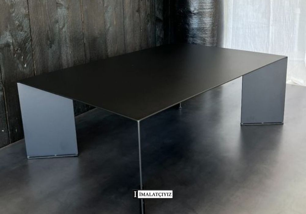 Dayanıklı Metal Masa