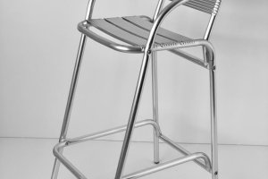 Paslanmaz Bar Kollu Sandalye - Bar alanları için ergonomik kol destekleri ve dayanıklı yapı sunar.
 