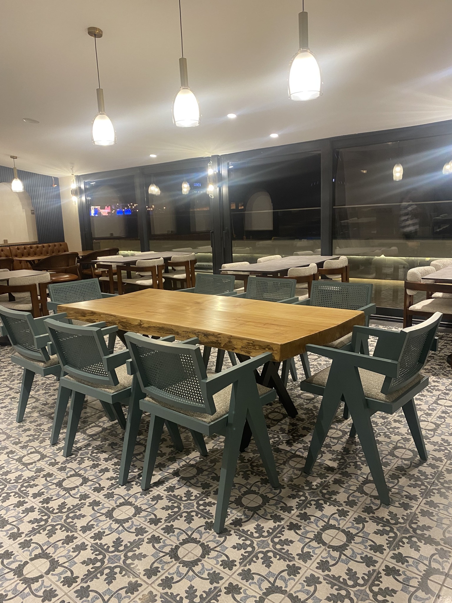 Özel üretim cafe mobilyaları