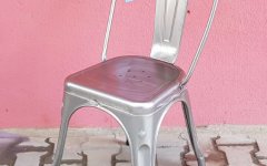 Kolsuz Tolix Sandalye - Alan tasarrufu sağlayan yüksek Tolix Sandalyeler, dar mekanlarda pratik bir çözüm sunar.