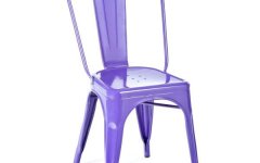 Tolix Renkli Metal Sandalyeler - Farklı renk seçenekleriyle sunulan Tolix sandalyeler, mekanlara canlılık ve enerji katar.