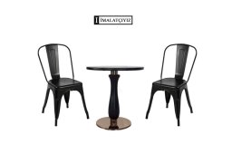 Mermer Masa ve Tolix  - Mermer masa ve Tolix sandalye; şık mermer yüzeyin dayanıklılığı ile Tolix’in modern tasarımını bir araya getirerek estetik ve sağlam bir set sunar.